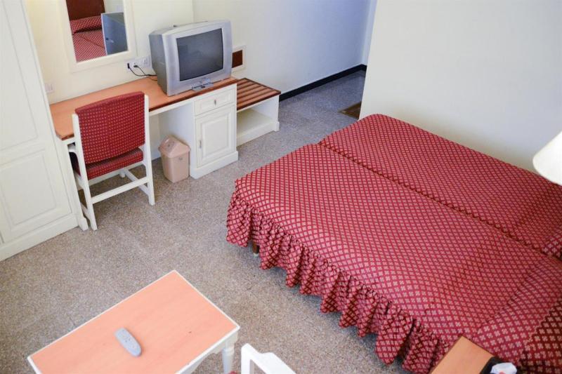 Hotel Excellency Kochi Екстер'єр фото