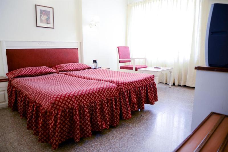 Hotel Excellency Kochi Екстер'єр фото
